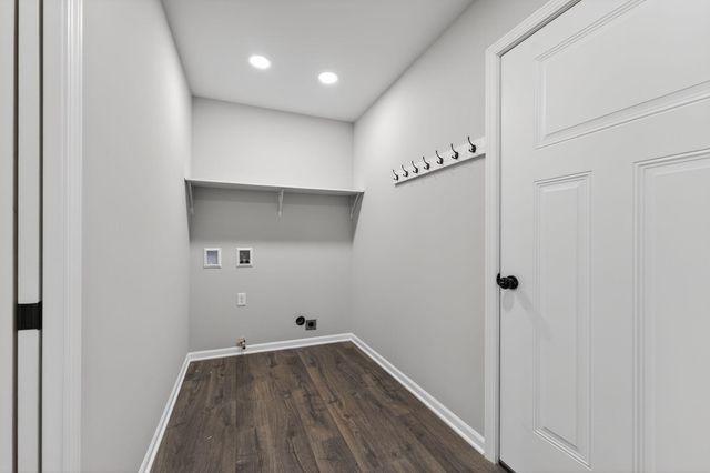 1611 Elderberry Street SE, Demotte, IN 46310