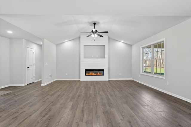 1611 Elderberry Street SE, Demotte, IN 46310