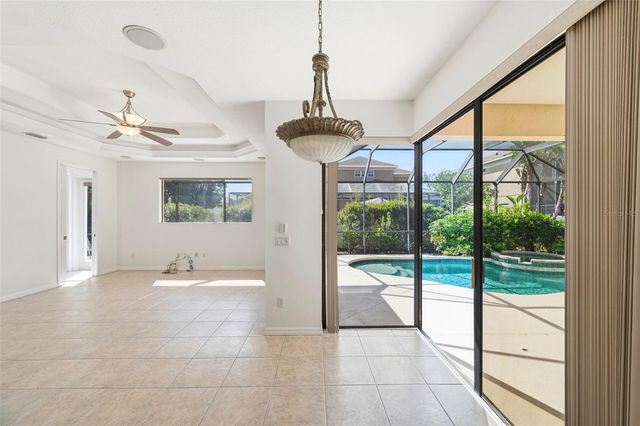 6611 CHICKADEE LANE, Bradenton, FL 34202