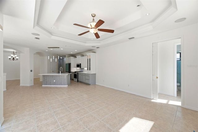 6611 CHICKADEE LANE, Bradenton, FL 34202