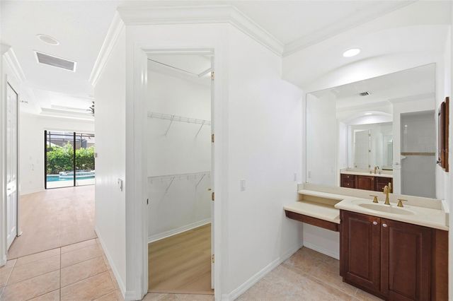 6611 CHICKADEE LANE, Bradenton, FL 34202