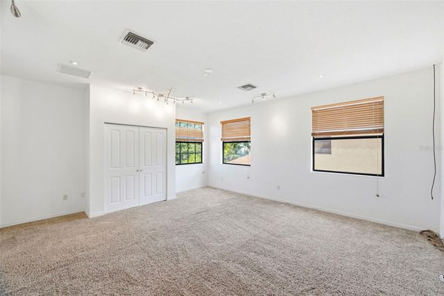 6611 CHICKADEE LANE, Bradenton, FL 34202