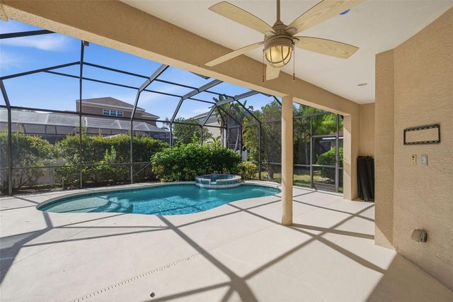 6611 CHICKADEE LANE, Bradenton, FL 34202