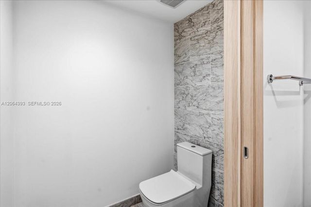 1000 Brickell Plz 3303, Miami, FL 33131