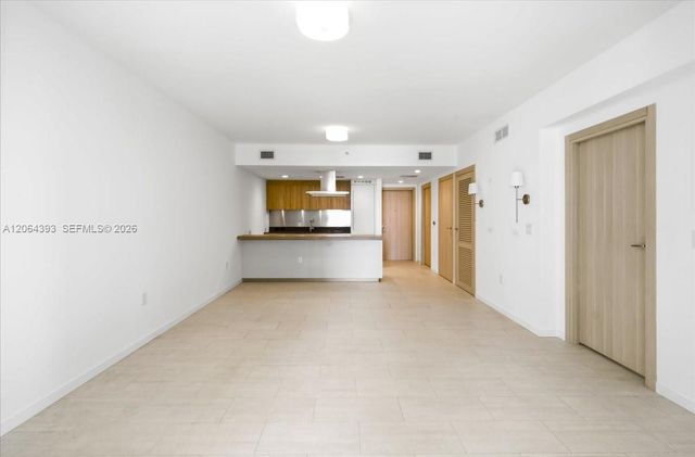 1000 Brickell Plz 3303, Miami, FL 33131