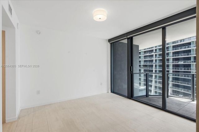 1000 Brickell Plz 3303, Miami, FL 33131