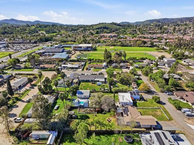 325 Aspero Court, Escondido, CA 92026