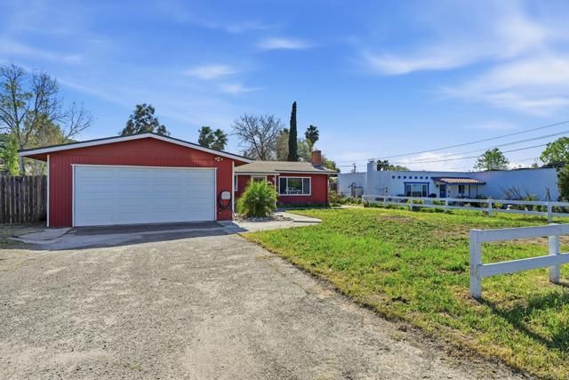 325 Aspero Court, Escondido, CA 92026