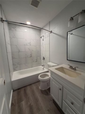 511 Central Ave A, Elgin, TX 78621