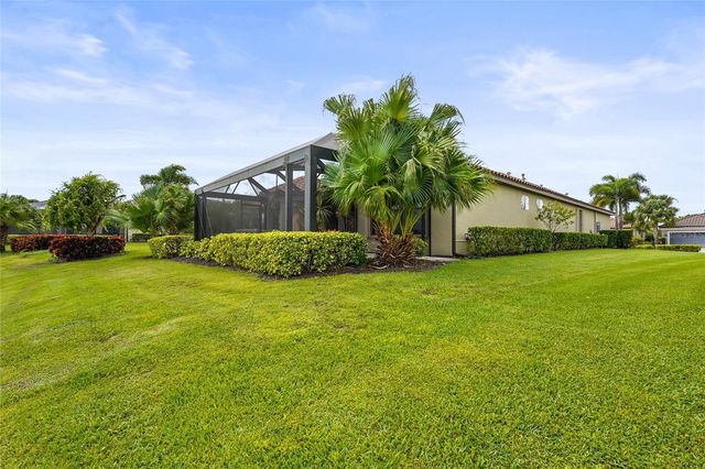 12749 DEL CORSO LOOP, Bradenton, FL 34211