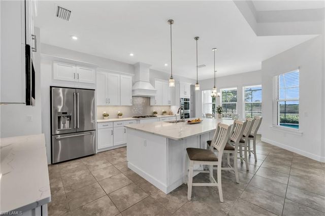 3410 Wellfleet LN, Naples, FL 34114