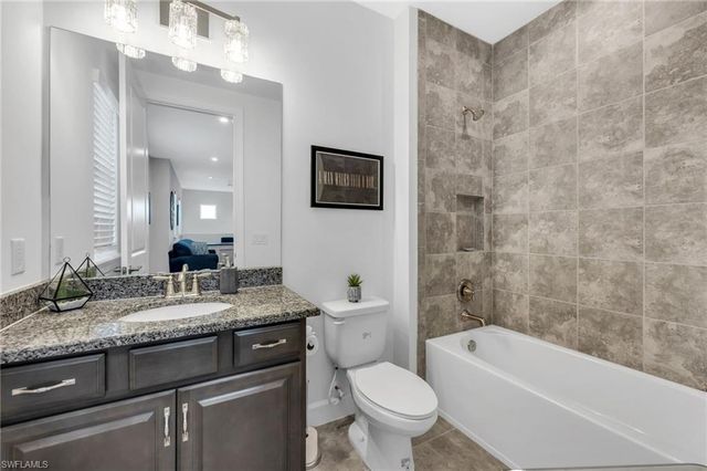 3410 Wellfleet LN, Naples, FL 34114