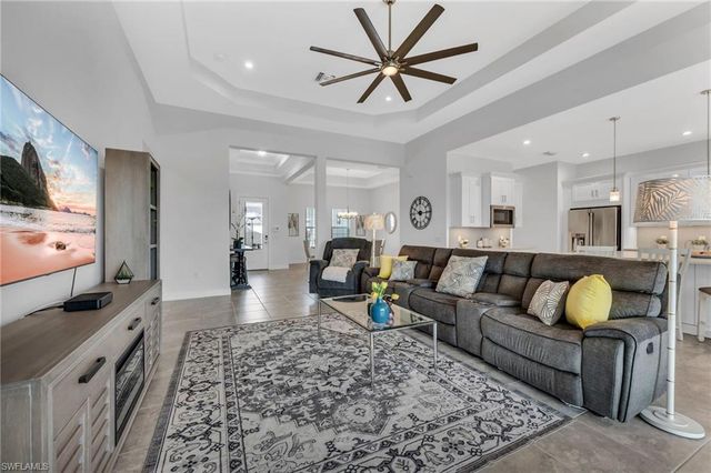 3410 Wellfleet LN, Naples, FL 34114