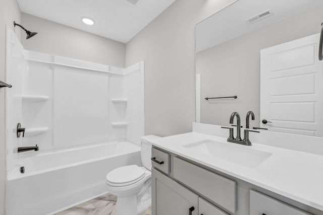 1302 Jonathan Wade Circle, Clarksville, TN 37043