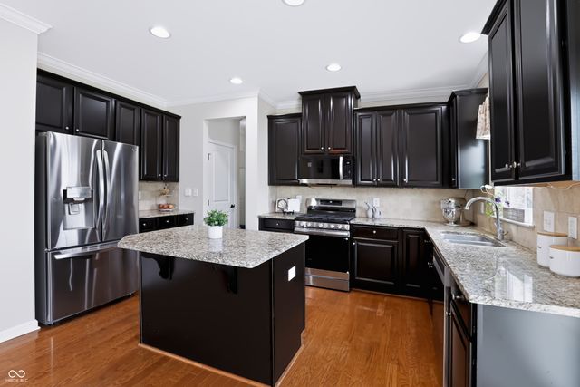 11947 Mannings Pass, Zionsville, IN 46077