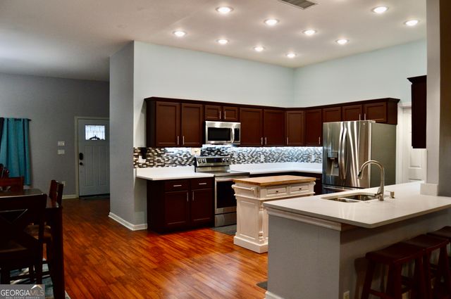 817 Brookside Drive, Winder, GA 30680