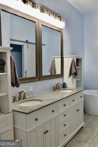 817 Brookside Drive, Winder, GA 30680