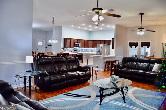 817 Brookside Drive, Winder, GA 30680