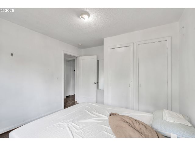 8451 Se BUSH St, Portland, OR 97266