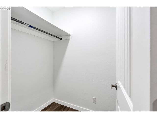 8451 Se BUSH St, Portland, OR 97266