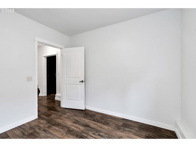 8451 Se BUSH St, Portland, OR 97266