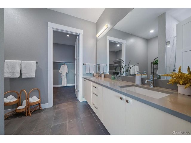 4885 S Monaco St 206, Denver, CO 80237