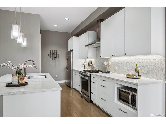 4885 S Monaco St 206, Denver, CO 80237