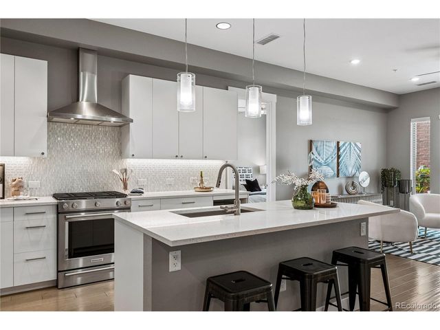 4885 S Monaco St 206, Denver, CO 80237