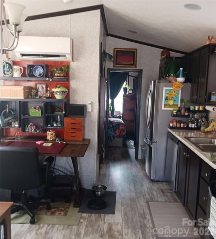 225 Pike Point, Waynesville, NC 28785