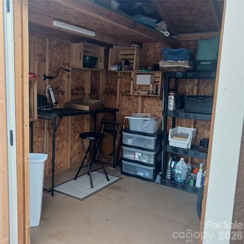 225 Pike Point, Waynesville, NC 28785