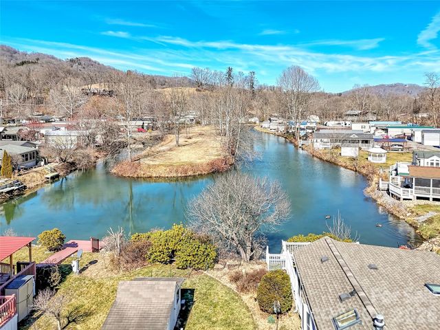 225 Pike Point, Waynesville, NC 28785