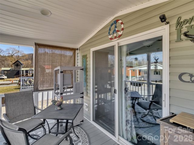 225 Pike Point, Waynesville, NC 28785