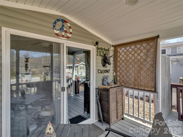 225 Pike Point, Waynesville, NC 28785