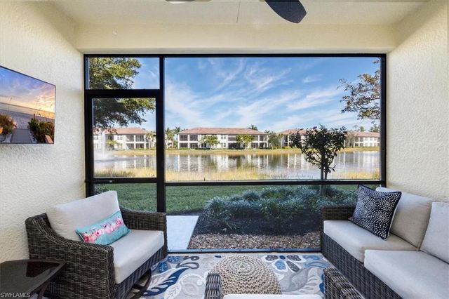 15114 Palmer Lake CIR # 104, Naples, FL 34109