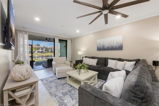 15114 Palmer Lake CIR # 104, Naples, FL 34109