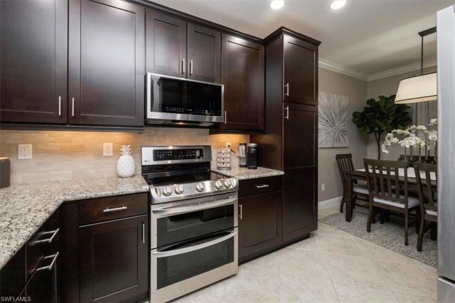 15114 Palmer Lake CIR # 104, Naples, FL 34109