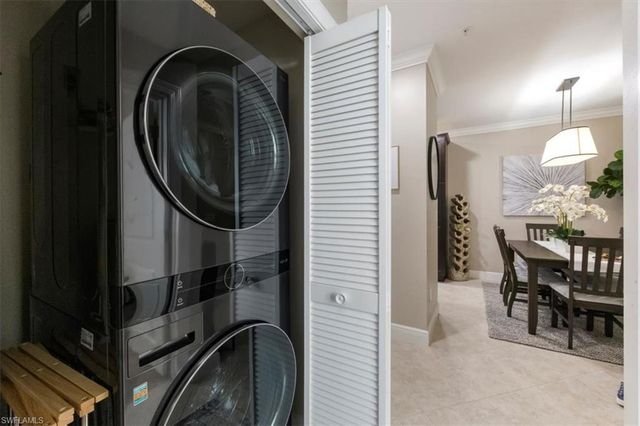 15114 Palmer Lake CIR # 104, Naples, FL 34109