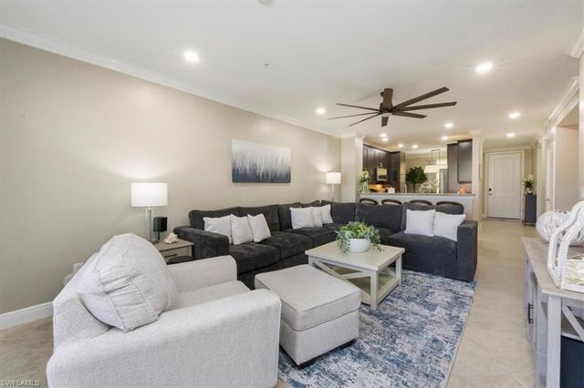 15114 Palmer Lake CIR # 104, Naples, FL 34109