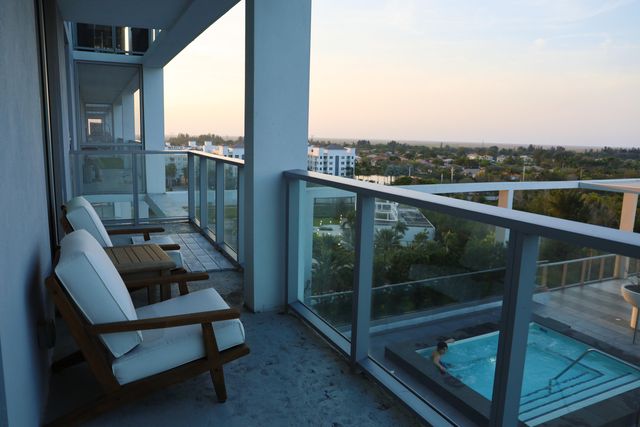 2000 Metropica Way 811, Sunrise, FL 33323