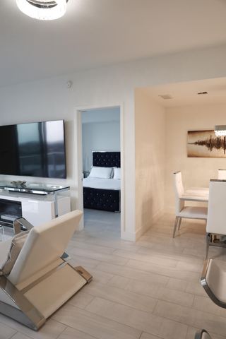 2000 Metropica Way 811, Sunrise, FL 33323
