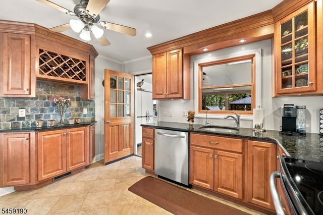 60 Comanche Ave, Rockaway Twp., NJ 07866