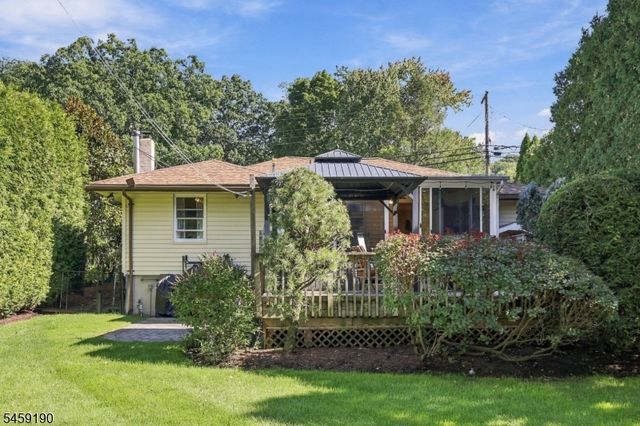 60 Comanche Ave, Rockaway Twp., NJ 07866