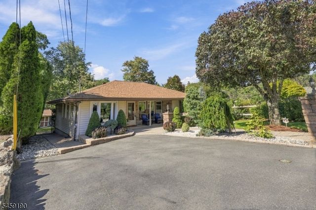 60 Comanche Ave, Rockaway Twp., NJ 07866
