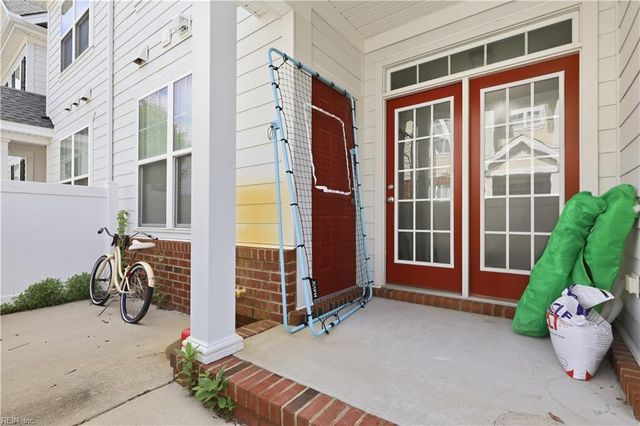 3110 Barred Owl LN, Chesapeake, VA 23323