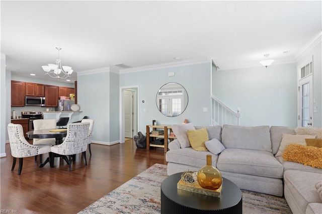 3110 Barred Owl LN, Chesapeake, VA 23323