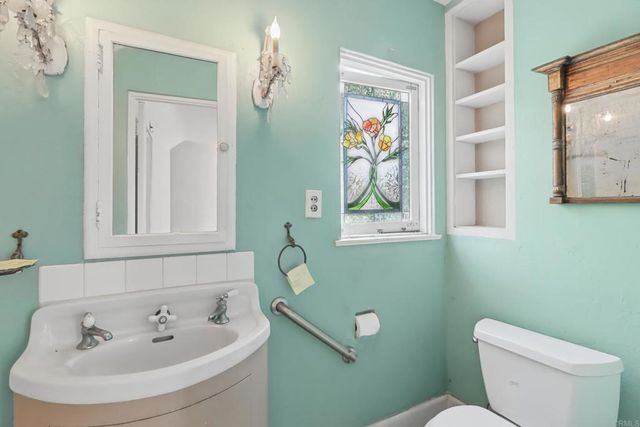5669 Bellevue Avenue, La Jolla, CA 92037