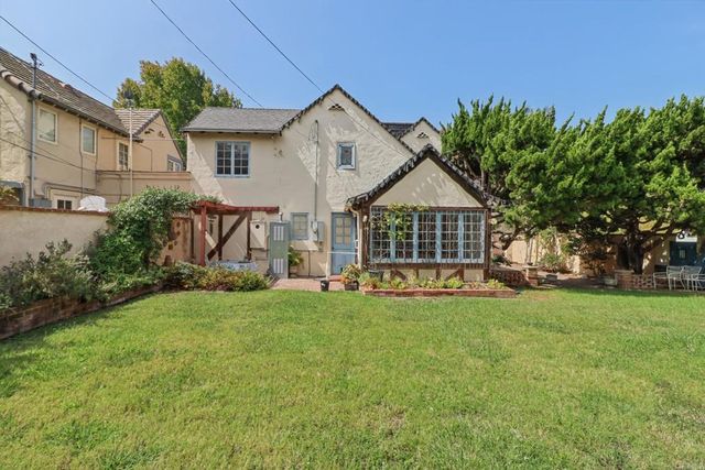 5669 Bellevue Avenue, La Jolla, CA 92037