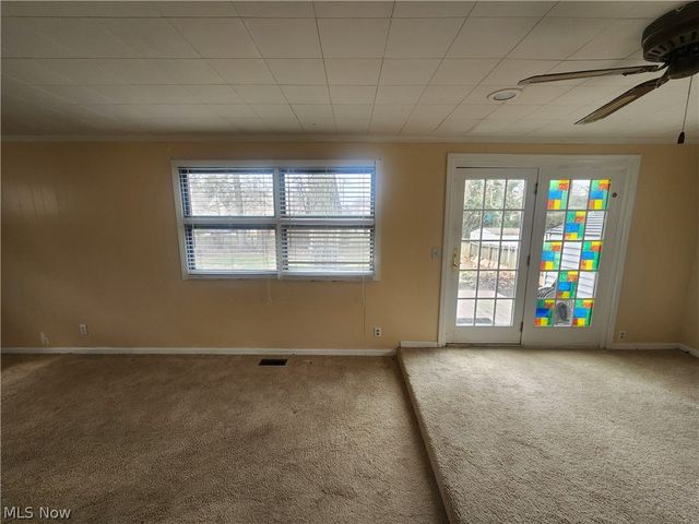 1367 Elmwood Avenue SW, North Canton, OH 44720