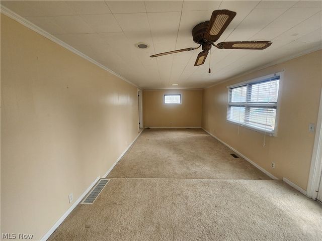 1367 Elmwood Avenue SW, North Canton, OH 44720