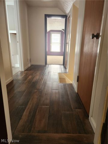 1367 Elmwood Avenue SW, North Canton, OH 44720